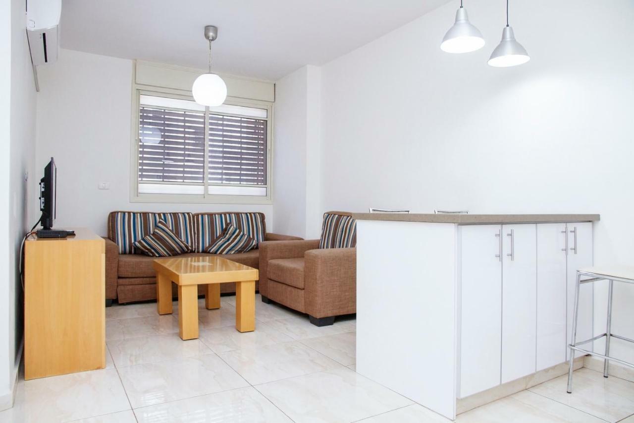 Apartments4You Dinara Bat Yam Esterno foto