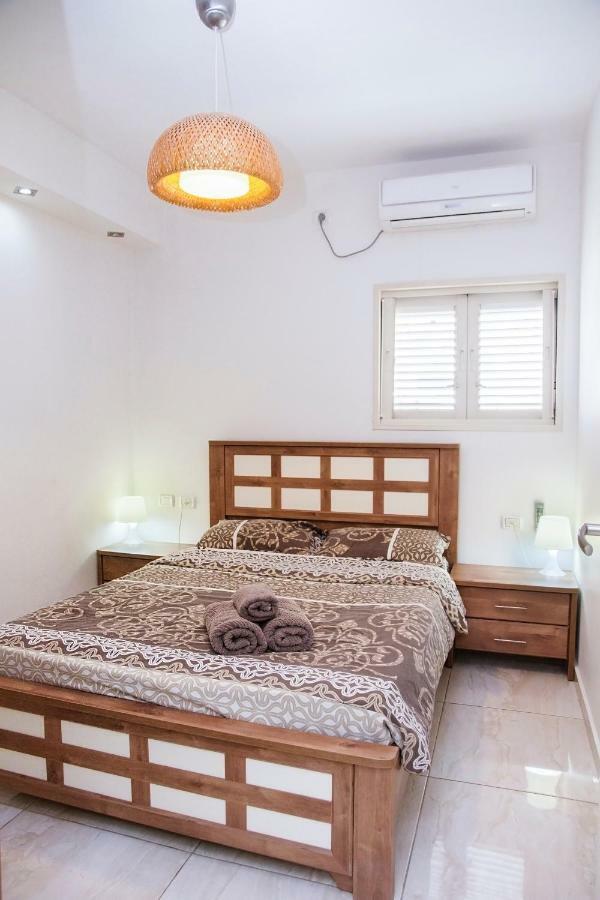 Apartments4You Dinara Bat Yam Esterno foto