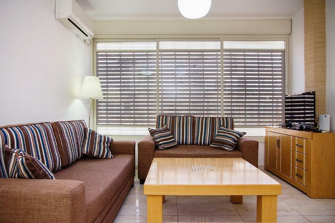 Apartments4You Dinara Bat Yam Esterno foto